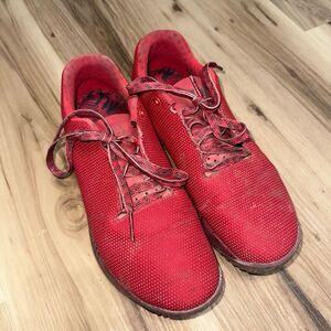 No Bull athletic trainers M9.5 red workout tennis shoes